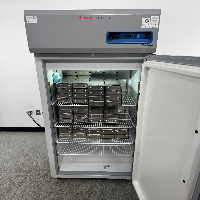 Thermo TSX Series Lab Refrigerator image 3